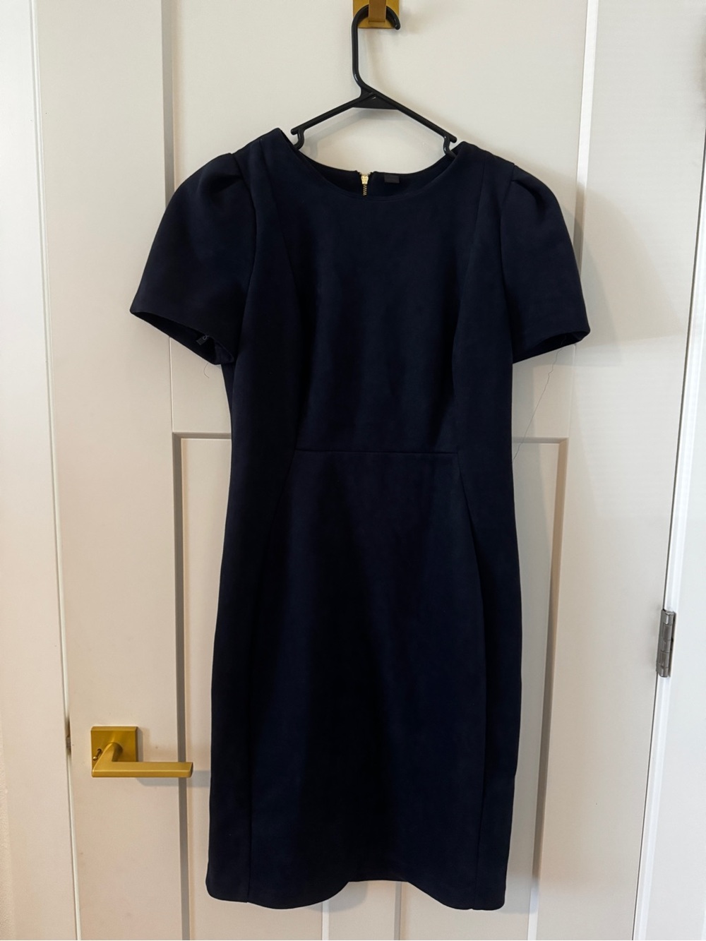 Classic Navy Short-Sleeve Sheath Dress Calvin Klein size 8 suede velvet